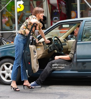 Dakota Johnson feet photo thumbnail