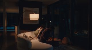 Dakota Johnson feet photo thumbnail