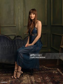 Dakota Johnson feet photo 7