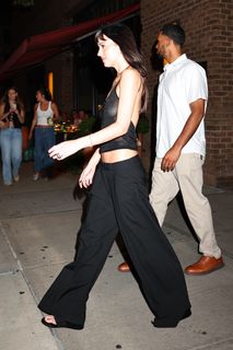 Dakota Johnson feet photo 4
