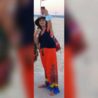 Dalia El Behairy feet photo thumbnail