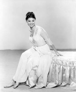 Daliah Lavi feet photo 3