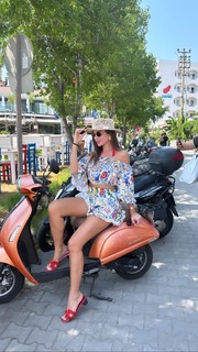 Dalida Khalil feet photo 3