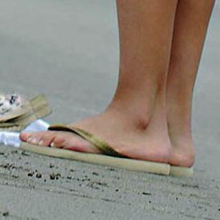 Dallys Ferreira feet photo 2