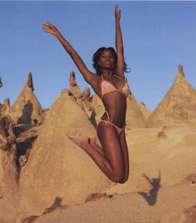 Damaris Lewis feet photo 14