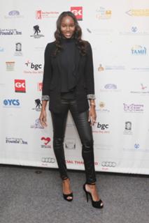 Damaris Lewis feet photo 4