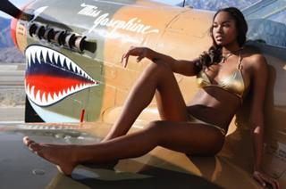 Damaris Lewis feet photo 16