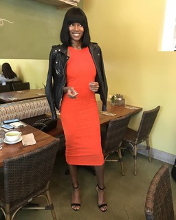 Damaris Lewis feet photo 4
