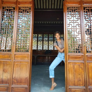 Damaris Lewis feet photo 18