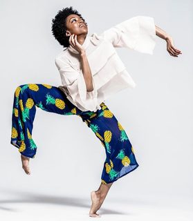 Damaris Lewis feet photo 14