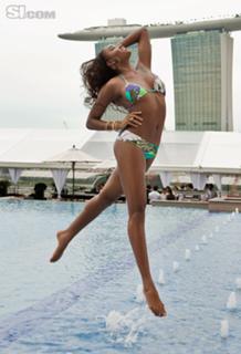 Damaris Lewis feet photo 3