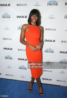 Damaris Lewis feet photo 13