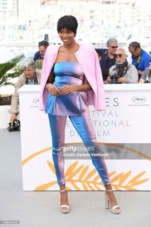 Damaris Lewis feet photo 4