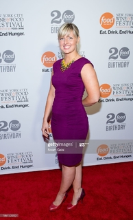 Damaris Phillips feet photo 19