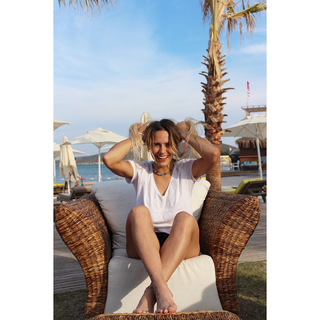 Damla Can feet photo 5