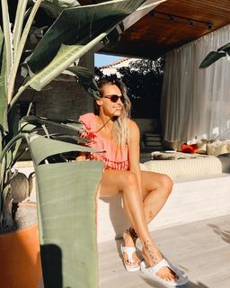 Damla Can feet photo 10