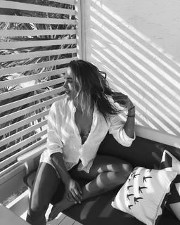 Damla Can feet photo 6