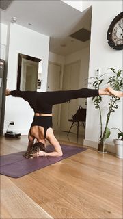 Damla Can feet photo 5