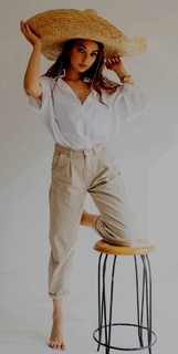 Damla Colbay feet photo 3