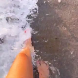 Damla Colbay feet photo 18