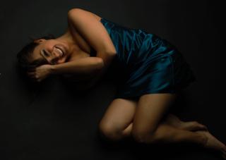 Damla Sönmez feet photo thumbnail