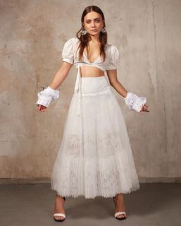 Damla Sönmez feet photo thumbnail