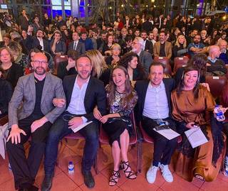 Damla Sönmez feet photo thumbnail