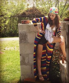 Damla Sönmez feet photo thumbnail