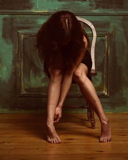 Damla Sönmez feet photo thumbnail