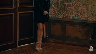 Damla Sönmez feet photo thumbnail