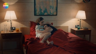 Damla Sönmez feet photo thumbnail