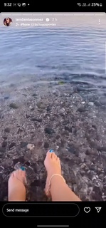 Damla Sönmez feet photo thumbnail