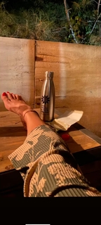 Damla Sönmez feet photo thumbnail