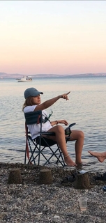 Damla Sönmez feet photo thumbnail