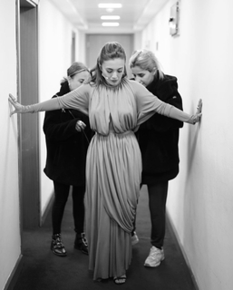 Damla Sönmez feet photo thumbnail