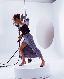 Damla Sönmez feet photo thumbnail