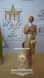 Damla Sönmez feet photo thumbnail