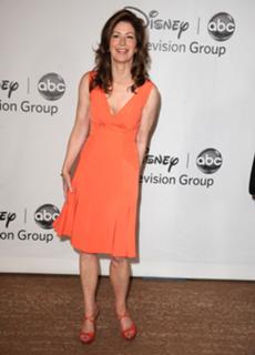 Dana Delany feet photo thumbnail