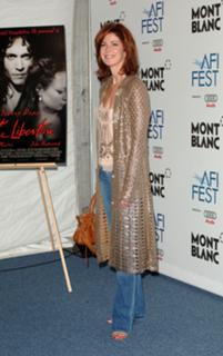 Dana Delany feet photo thumbnail