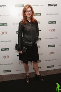 Dana Delany feet photo thumbnail