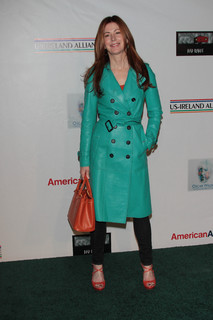 Dana Delany feet photo thumbnail