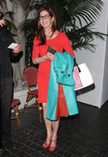 Dana Delany feet photo thumbnail