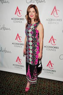Dana Delany feet photo thumbnail