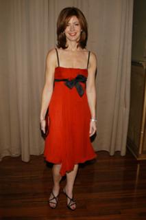 Dana Delany feet photo thumbnail