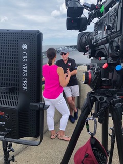 Dana Jacobson feet photo 7