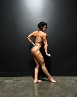 Dana Linn Bailey feet photo 13