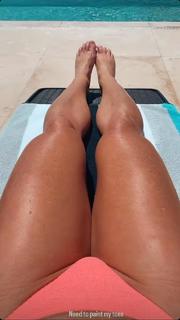 Dana Linn Bailey feet photo 8