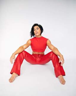 Dana Linn Bailey feet photo 15