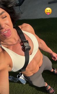 Dana Linn Bailey feet photo 11