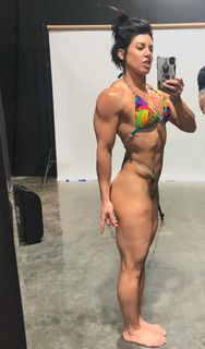 Dana Linn Bailey feet photo 10